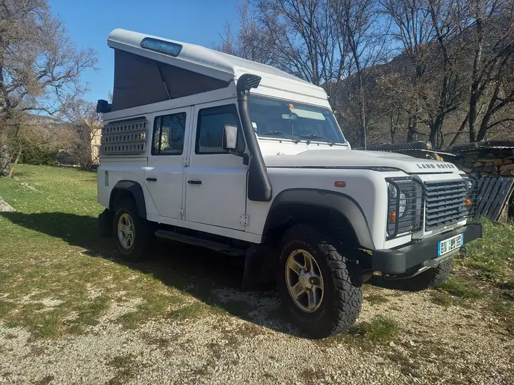 [20260428_003] LAND ROVER Defender TD4 2.4L Aménagé camping bivouac Préparé voyage raid