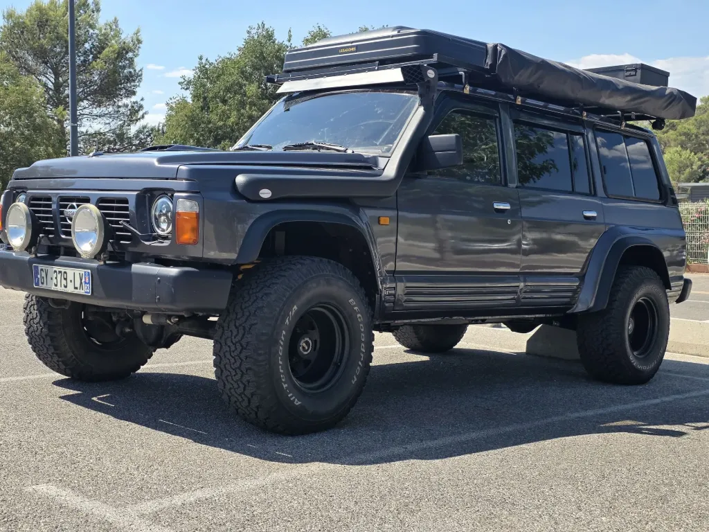 Nissan Patrol Y60 Long 2.8 TD – État Rare / Prêt pour le Bivouac ​