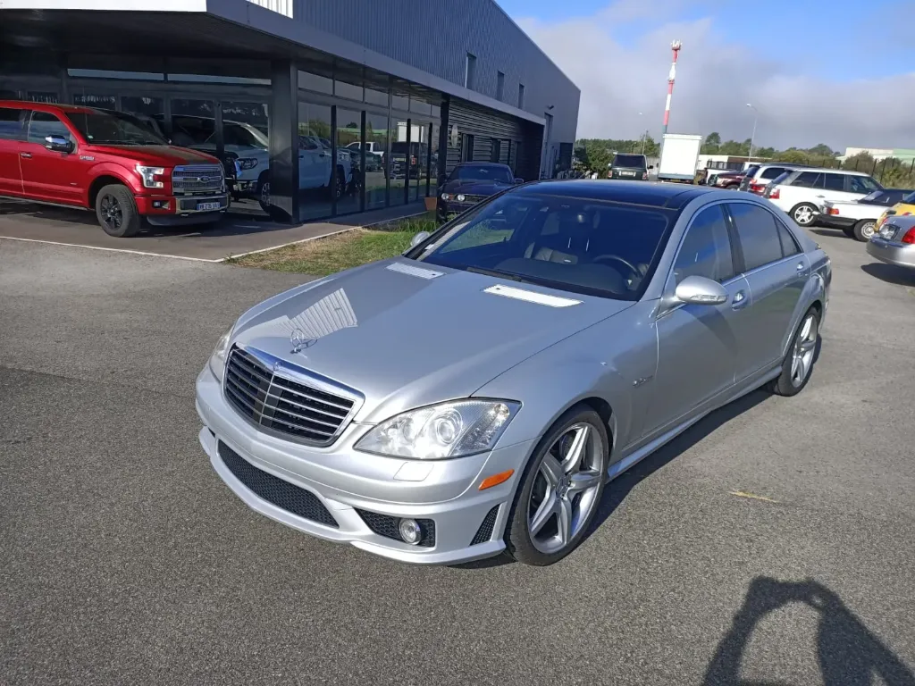STOCK 104 2008 MERCEDES S63 AMG