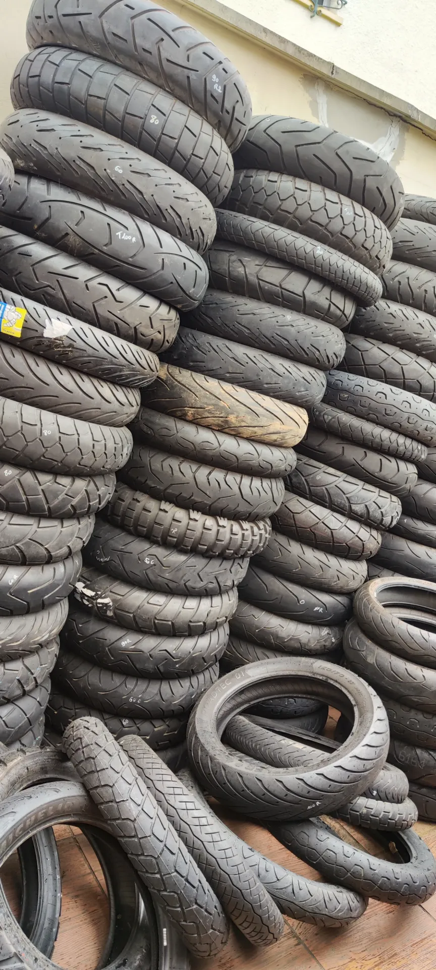 [20260417_001] Pneus Moto Route ou Trail 150/70R17